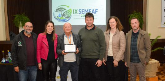 IX Semeaf homenageia professor Afonso Figueiredo Filho e debate futuro das florestas e mercado ambiental